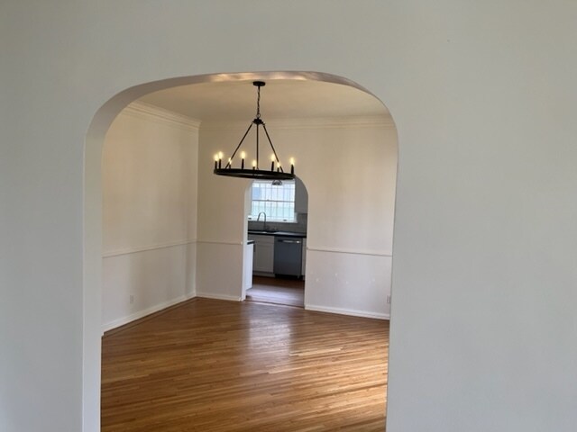Building Photo - 1232 S Point View St