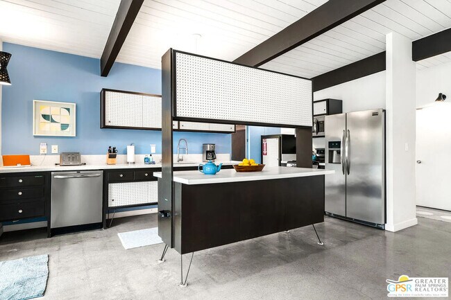 Building Photo - 400 E Glen Cir S