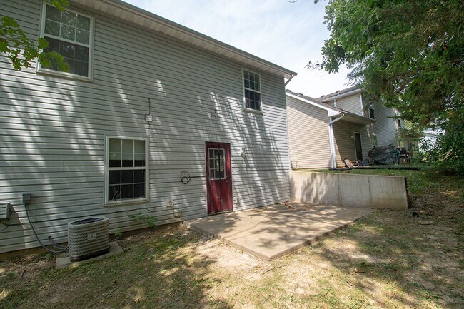 Building Photo - 5567-5569 Pinehurst Ln.