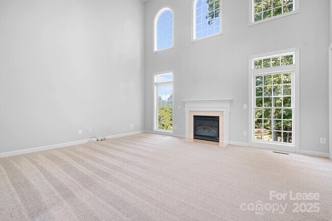 Building Photo - 20428 Marblehead Ct