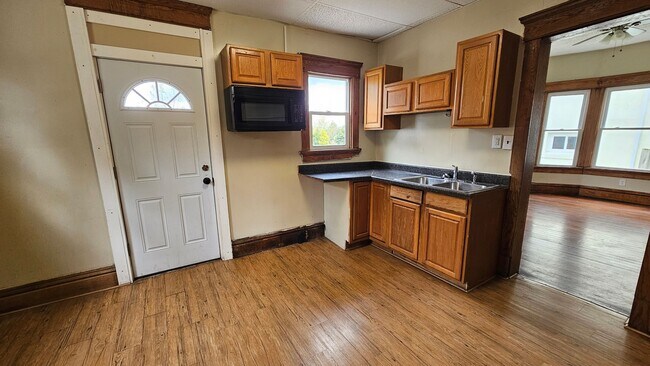 Building Photo - 3 bedroom 1 bath single family home in Mansfield Ohio