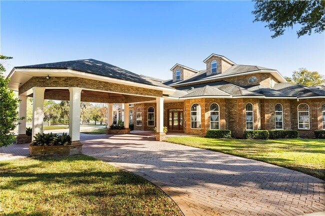 Building Photo - 1501 Lake Markham Rd