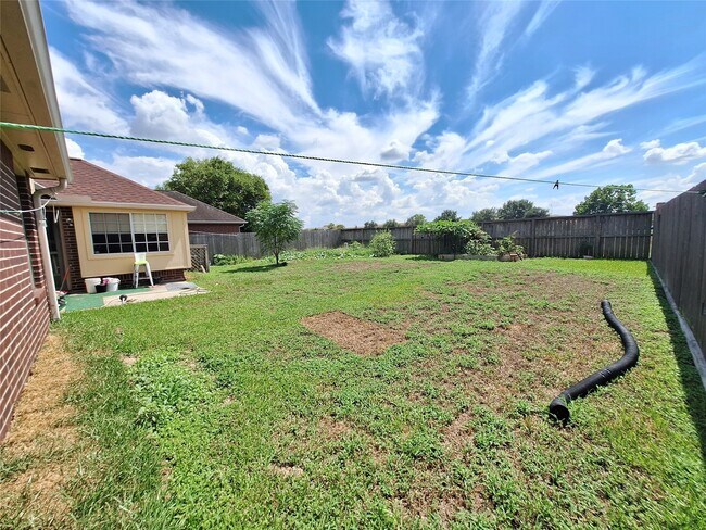 Building Photo - 20323 Concord Hill Dr