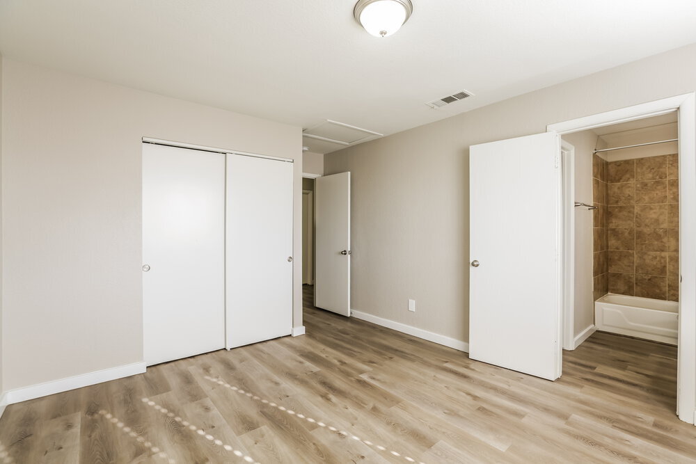 Building Photo - 6373 Rose Tree Ln