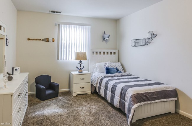 Building Photo - 3235 Soft Water Lake Dr NE