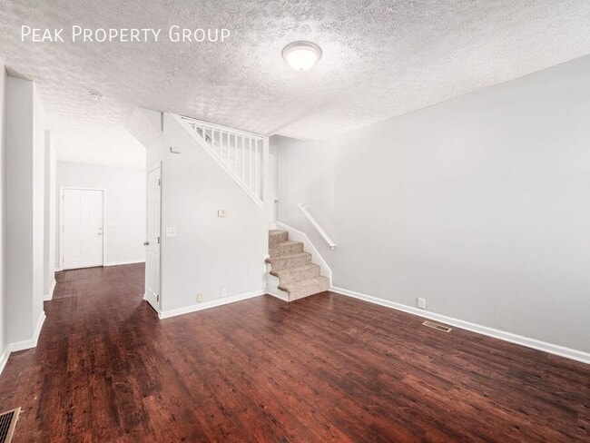 Building Photo - 418 E Mithoff St