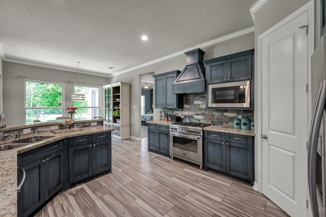 Building Photo - 409 Ridge Lake Scenic Dr