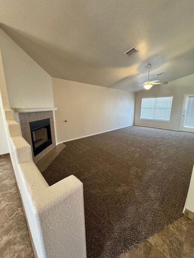 Building Photo - 1326 Magoffin Pl