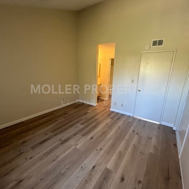 Building Photo - 1741 Neil Armstrong St