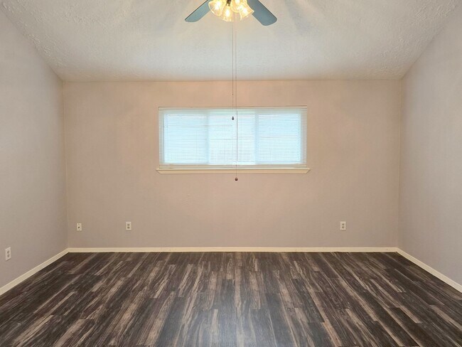 Building Photo - 1335 Willersley Ln