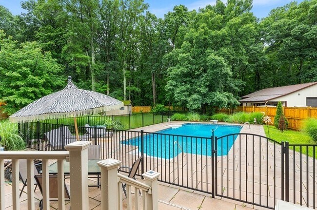 Building Photo - 250 OFF  RENT!! Beautiful Fully Loaded Hom...