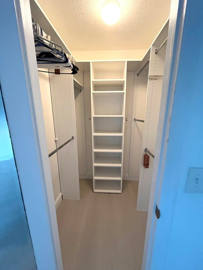 Building Photo - 5502 Waterview Cir