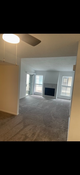 Building Photo - 3730 Thistlemont Dr