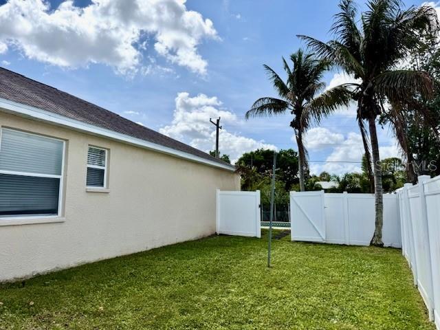 Building Photo - 6614 64th Terrace E