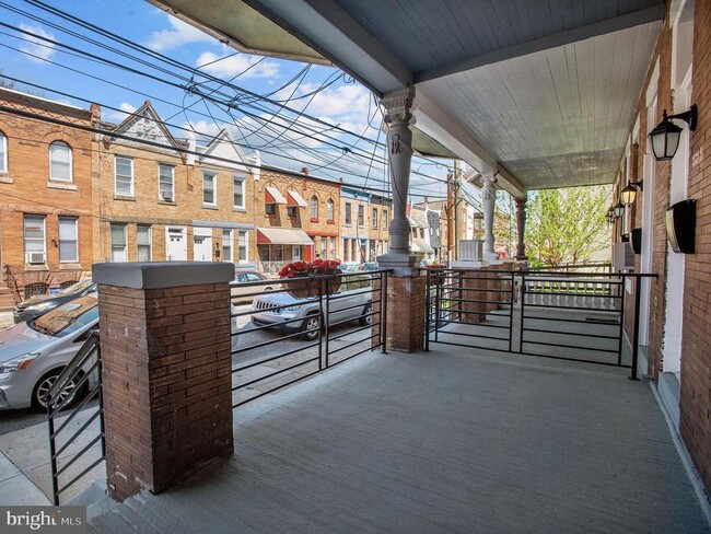 Building Photo - 1529 N 28th St