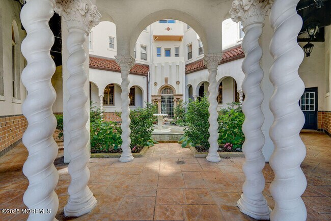 Building Photo - 400 Deal Lake Dr