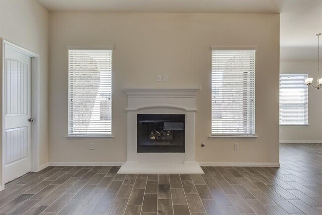 Building Photo - 1515 Holly Chase Ct