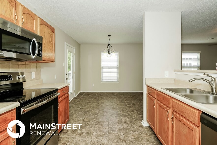 Building Photo - 13066 N Becks Grove Dr