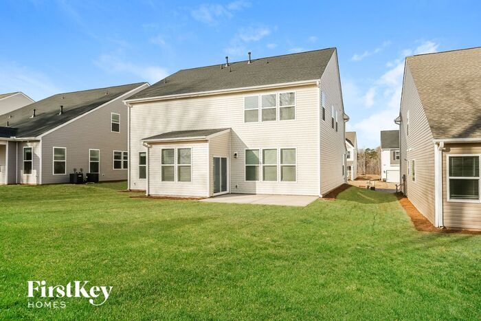 Building Photo - 558 Hillpark Ln