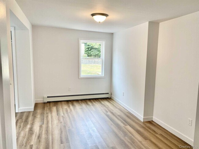 Building Photo - 58 W Dorsey Ln