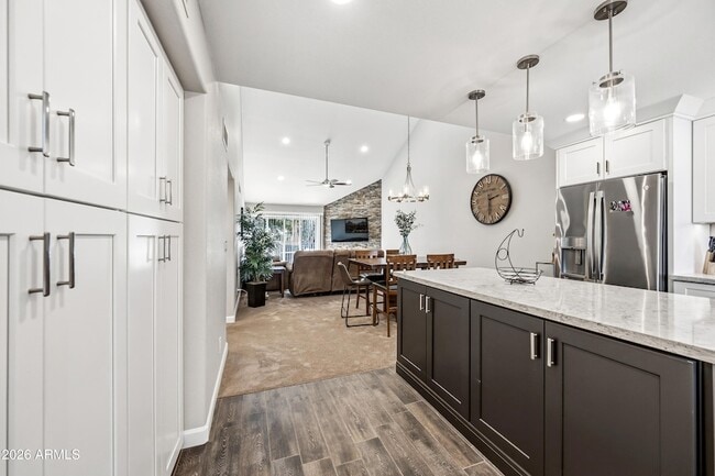 Building Photo - 7340 N Vía Camello Del Norte