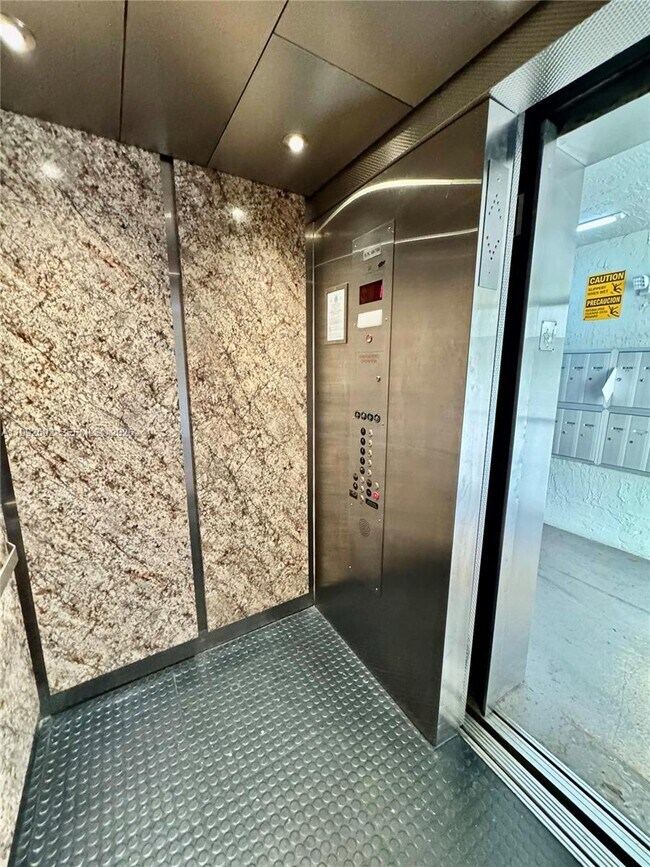 Building Photo - 8335 SW 152nd Ave