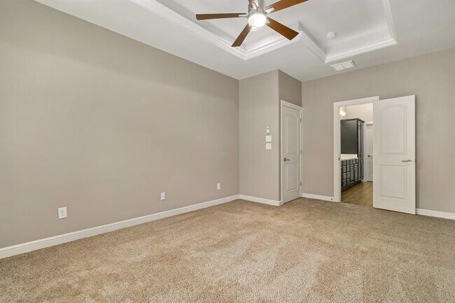 Building Photo - 2934 Whitman Dr