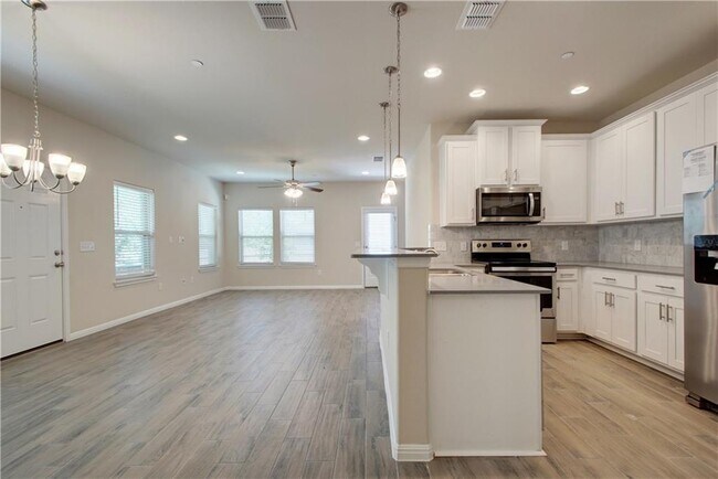 Building Photo - 12917 Leatherback Ln