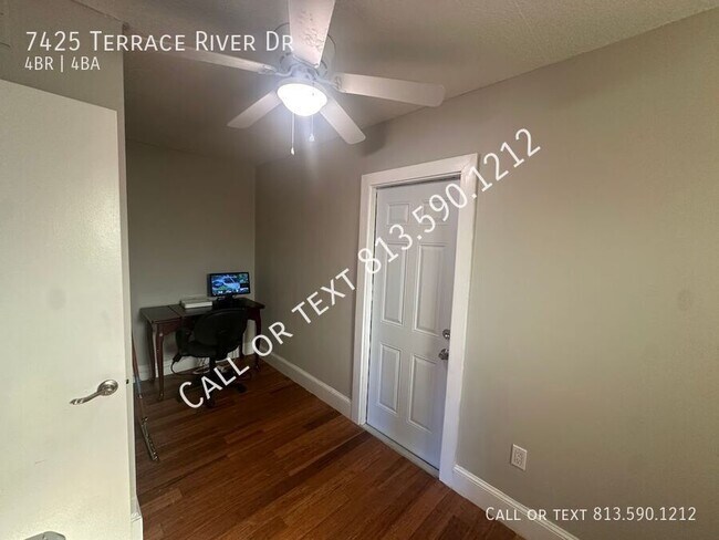 Building Photo - 7425 Terrace River Dr