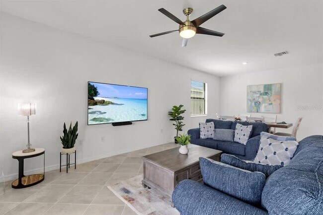 Building Photo - 1638 Saddlewood Cir