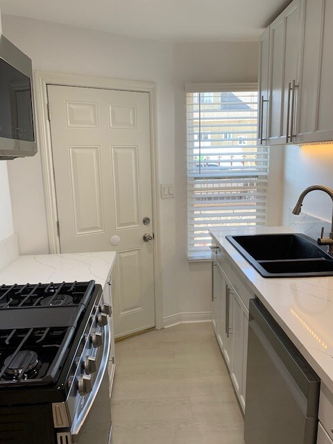 Building Photo - 1260 N Detroit St