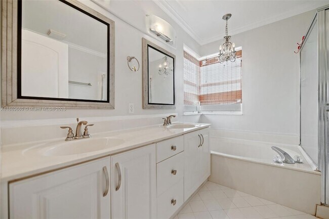 Building Photo - 15376 14th Manor