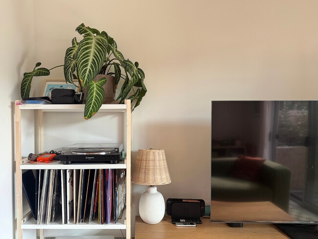 Building Photo - 2284 India St