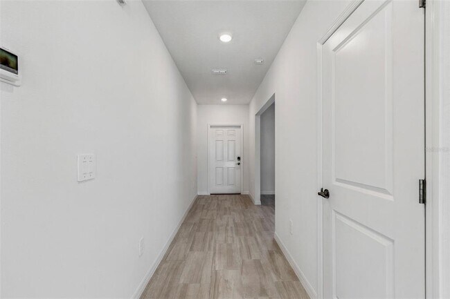 Building Photo - 1712 Tropical Oasis Ave