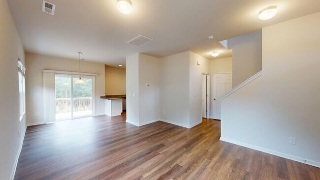 Building Photo - Singe Family Home