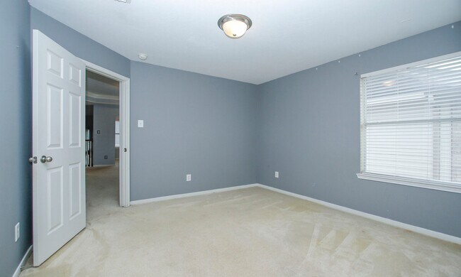 Building Photo - 16706 Mallory Bridge Dr