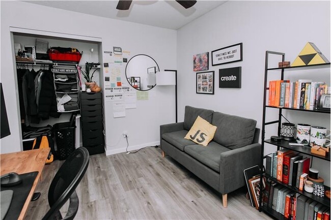 Building Photo - 1930 Independence Rd