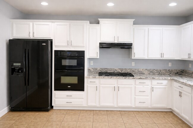 Building Photo - Beautiful South Reno Home!