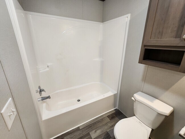 Building Photo - 543 Iowa