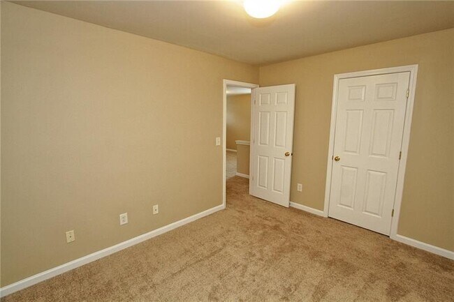 Building Photo - 4739 Autumn Rose Trail