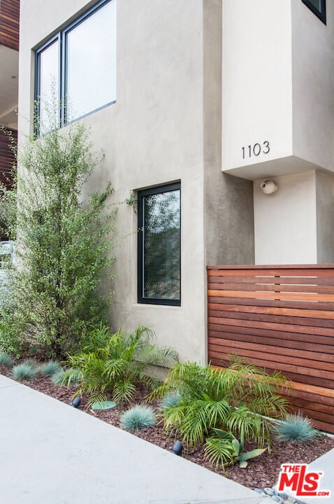 Building Photo - 1103 Cypress Ave