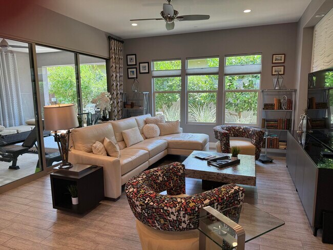 Building Photo - 51049 Doubletree Ct