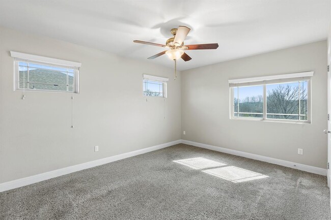 Building Photo - 10824 Dinah Dr