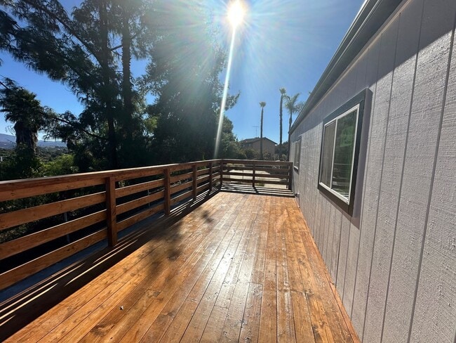 Building Photo - Available Now! Amazing Views and Spacious ...
