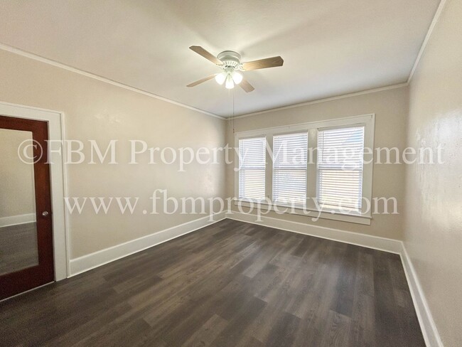 Building Photo - 211 W. Jefferson St - Beautiful 3 Bedroom,...