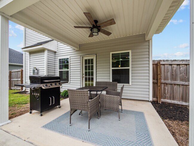 Building Photo - 220 Salty Dog Ln