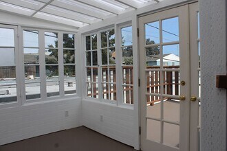 Building Photo - 622