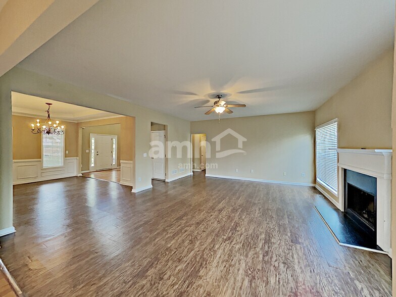 Building Photo - 327 Meadowcrest Cir