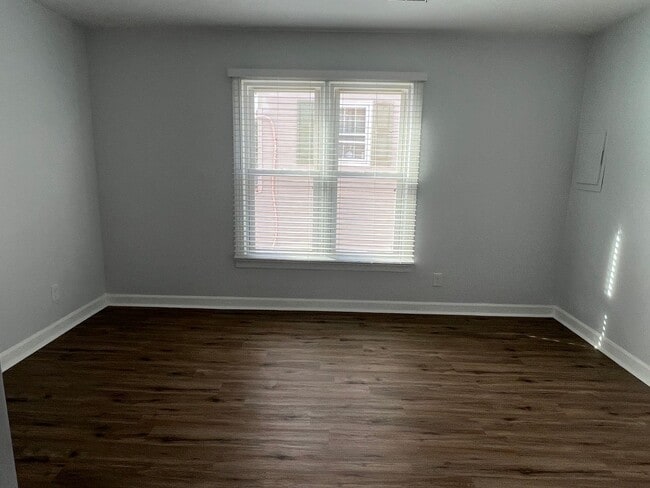 Building Photo - 98 Chautauqua Ave