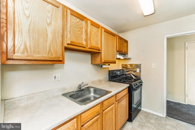 Building Photo - 7208 Donnell Pl